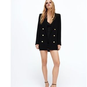 Brand new! Zara shoulder pad double breasted blazer.